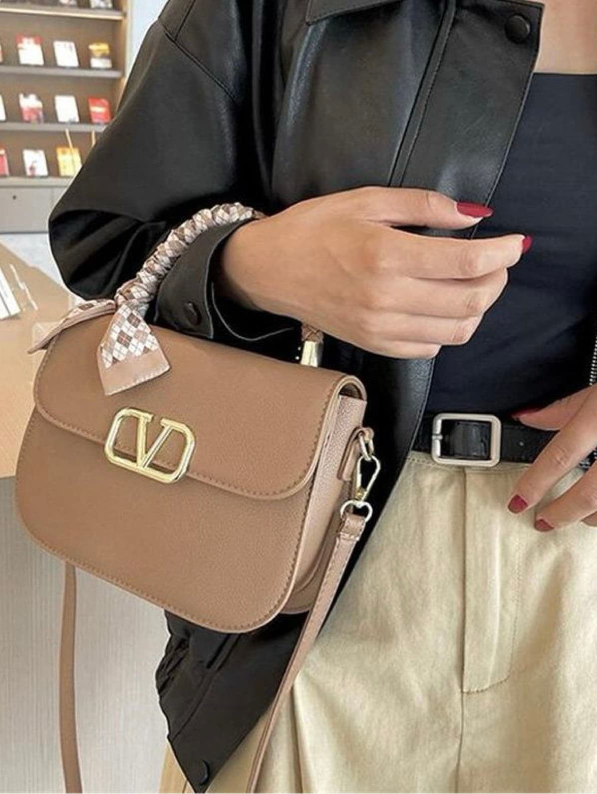 حقيبة نسائية Valentino
